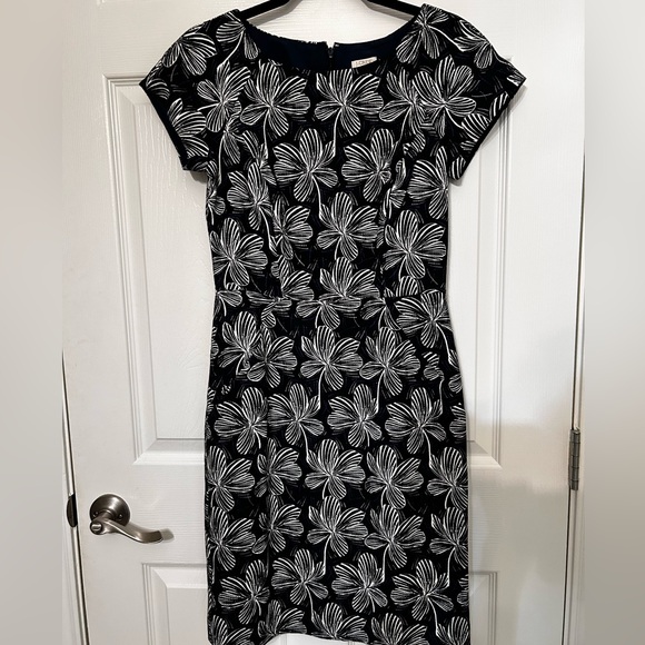 J. Crew Dresses & Skirts - J. Crew Blue and White‎ Dress Size 2